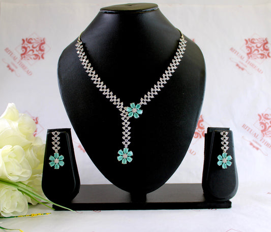 Elegant Flower Crystal Necklace Set